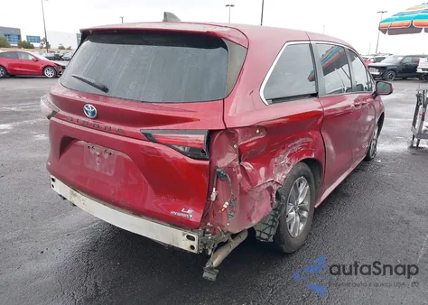 2021 Toyota Sienna Le z USA, uszkodzony, nr VIN 5TDKSKFC7MS007904